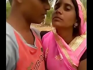 Bhabhi kiss video